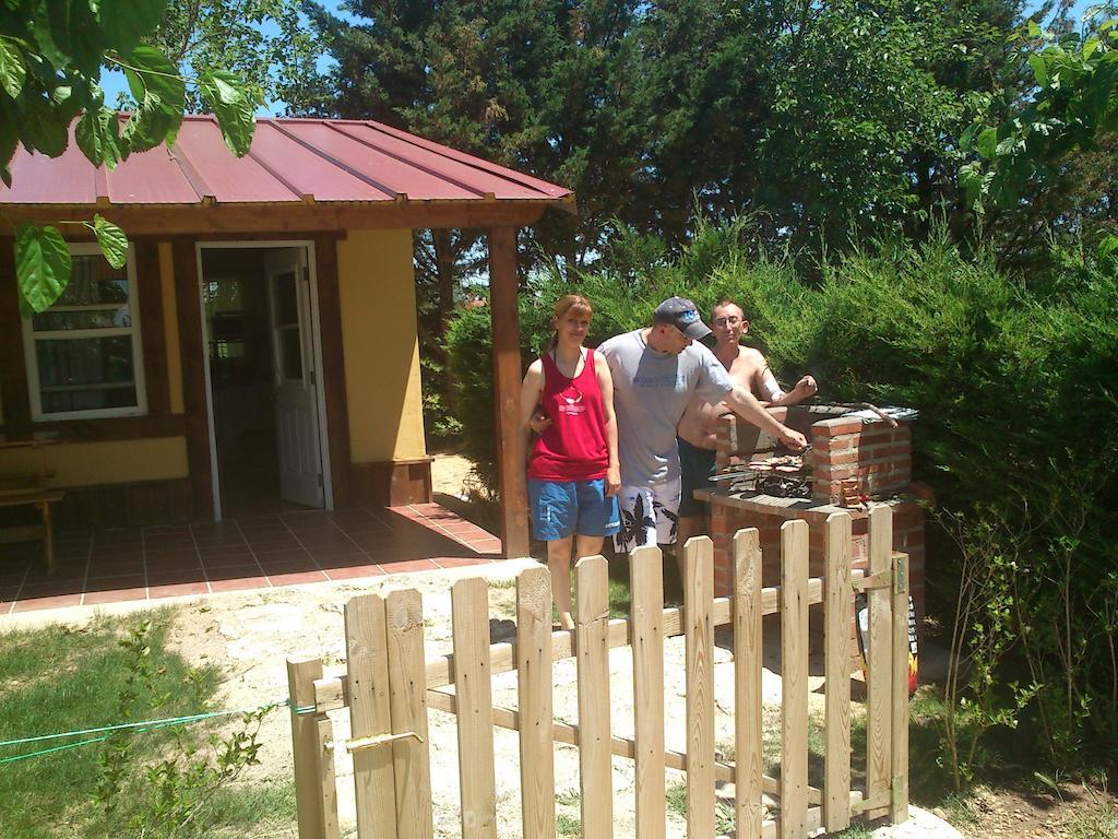 Camping Cubillas Cubillas de Santa Marta Dış mekan fotoğraf