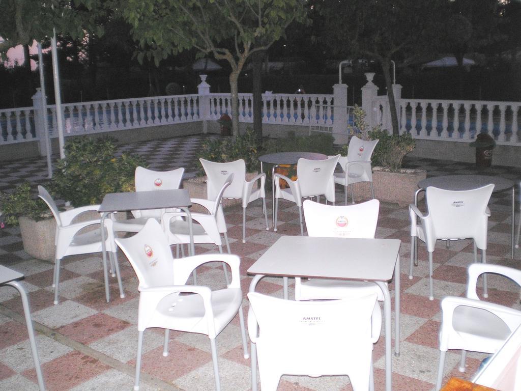 Camping Cubillas Cubillas de Santa Marta Dış mekan fotoğraf