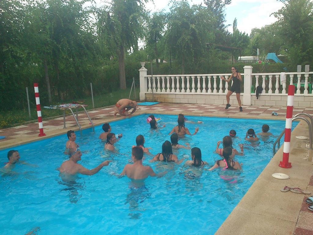 Camping Cubillas Cubillas de Santa Marta Dış mekan fotoğraf