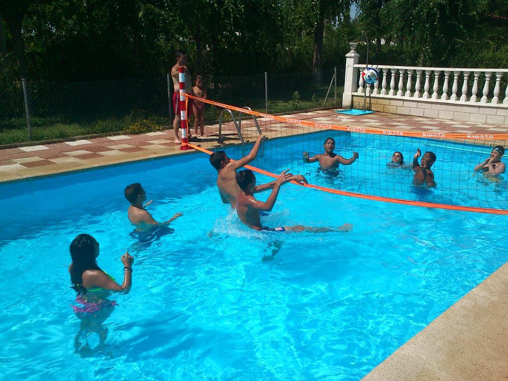 Camping Cubillas Cubillas de Santa Marta Dış mekan fotoğraf